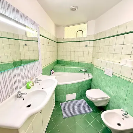 Apartment Free Parking- Stunning In Wenceslas Square