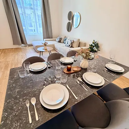 Free Parking- Stunning In Wenceslas Square Apartment